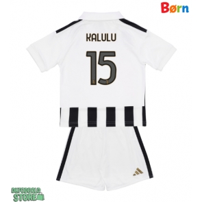 Juventus Pierre Kalulu #15 Replika Babytøj Hjemmebanesæt Børn 2026-27 Kortærmet (+ Korte bukser)